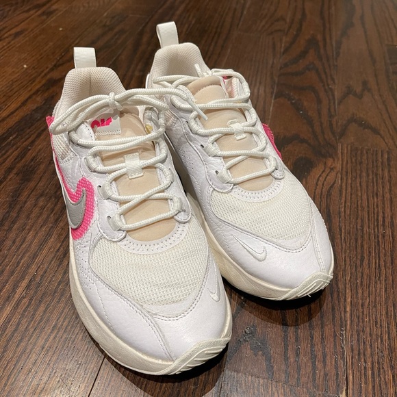 Nike air sneakers - Picture 2 of 7